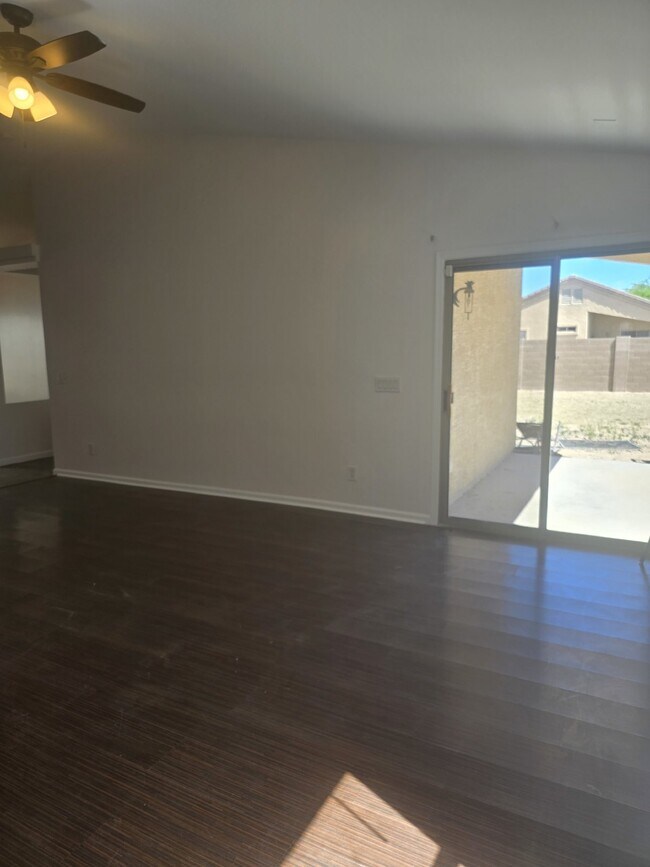 Building Photo - Heartland Ranch Gem
