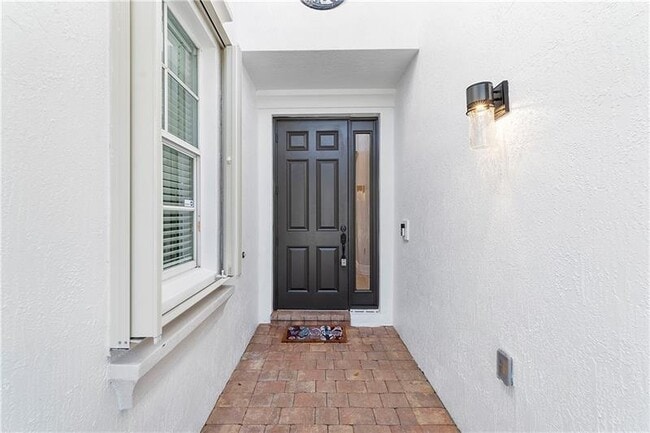 Building Photo - 10980 NW 78th Pl