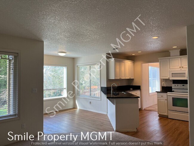 Building Photo - Spacious 4 Bedroom Home in Bethany