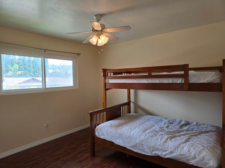 Building Photo - 4869 Alondra Way