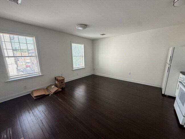 Building Photo - 152 Stevens Ave