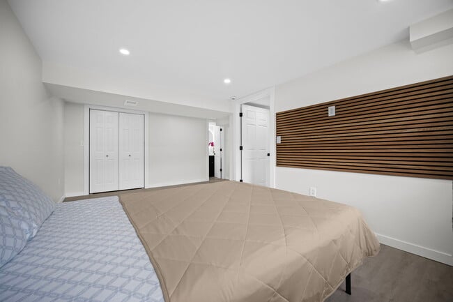 Building Photo - 224 Laura Lee Dr