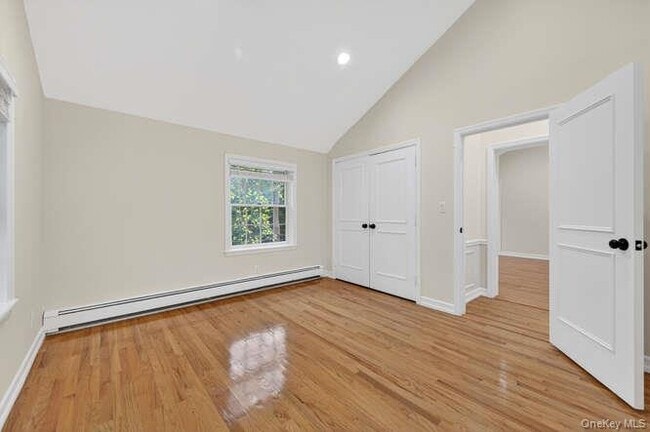 Building Photo - 125 Horseshoe Rd