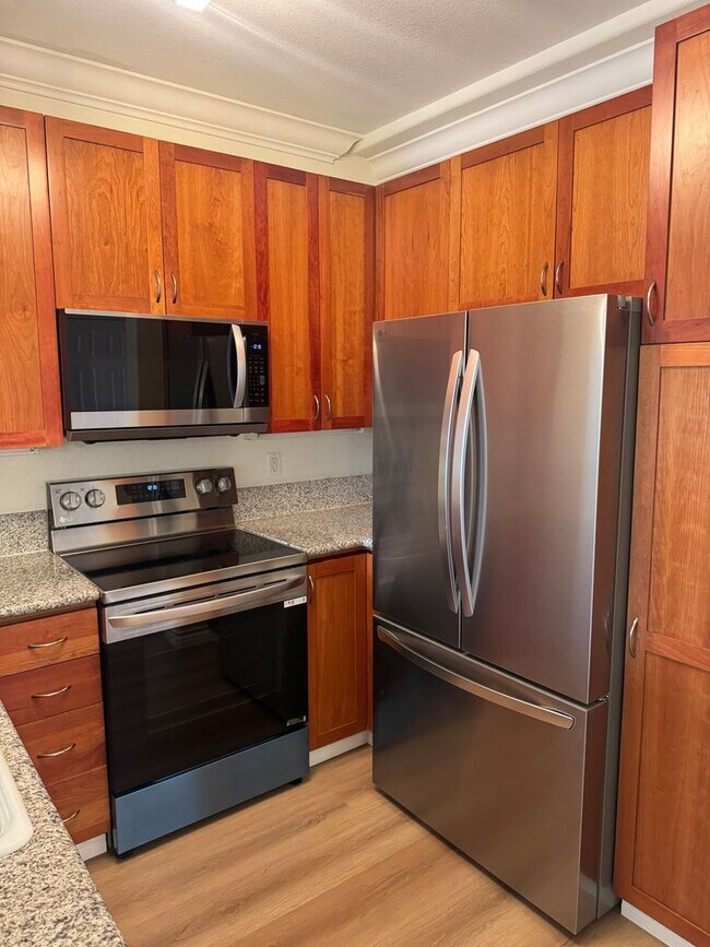Building Photo - 1 bed/1 bath condo unit