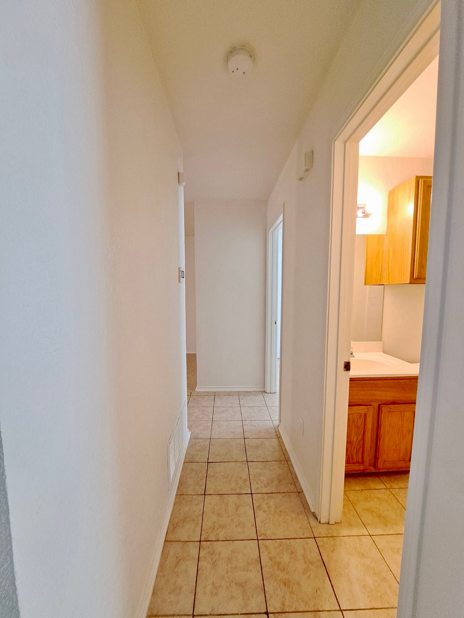 Hallway - 5706 Greengate Dr