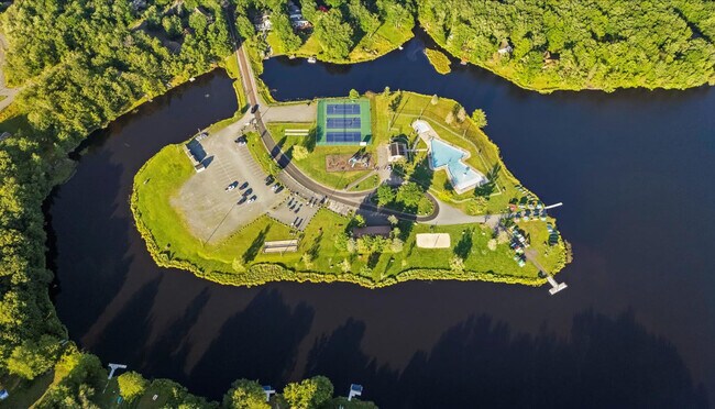 Building Photo - 223 Paxinos Dr