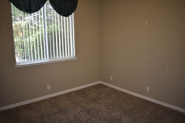 Building Photo - 5310 Humboldt Dr