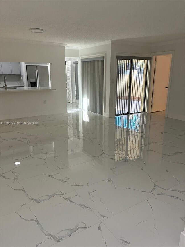 Building Photo - 9040 SW 125th Ave