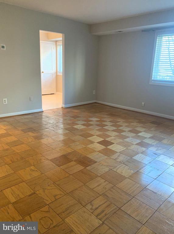 Building Photo - 738 N Wakefield St