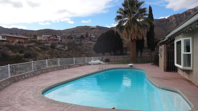 Building Photo - 2932 Devils Tower Cir