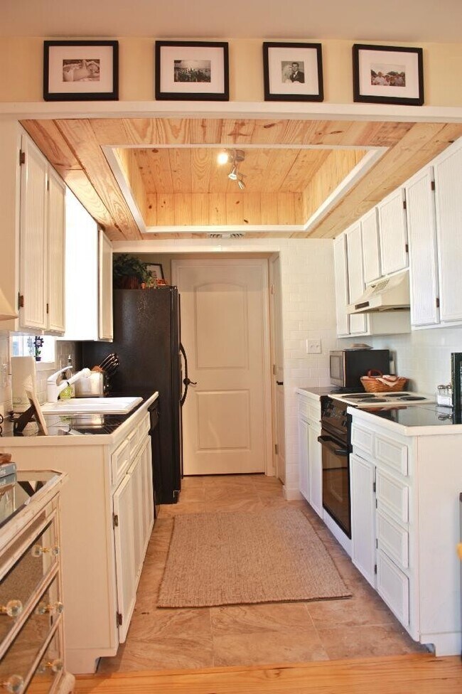 Building Photo - 122 Lynne Therese Cir