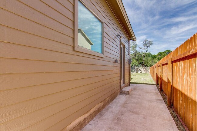 Building Photo - 6407 Hopkins Dr