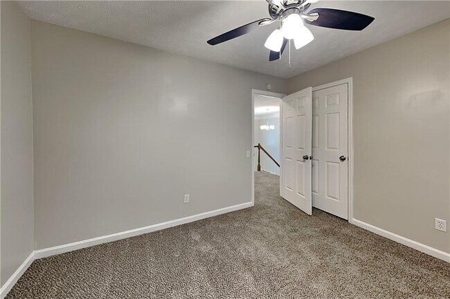 Building Photo - 10035 Feather Sound Ct