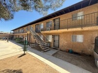 Building Photo - Palmdale Apartment 2 bedroom