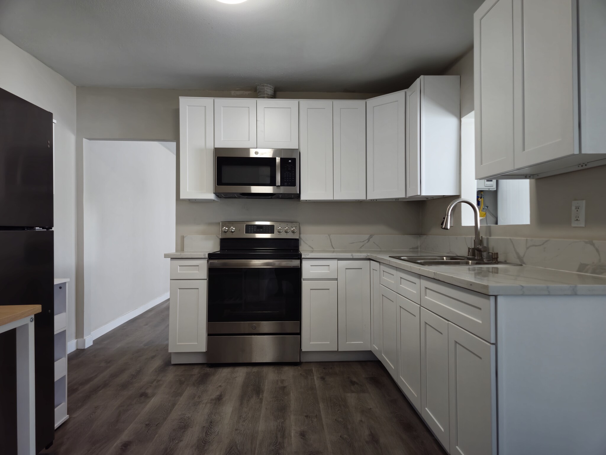Building Photo - 209 W Ave 26