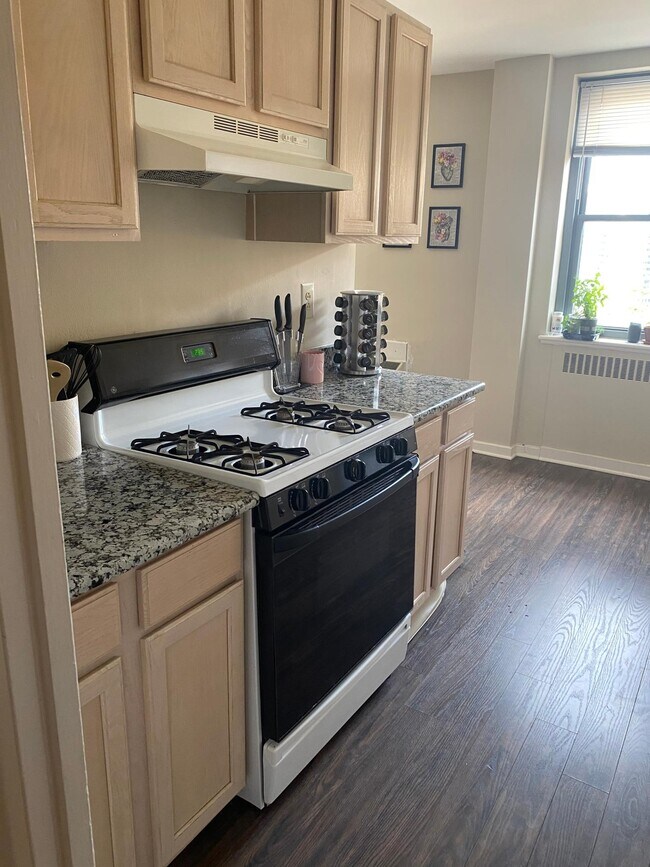 Building Photo - 2601 Pennsylvania Ave