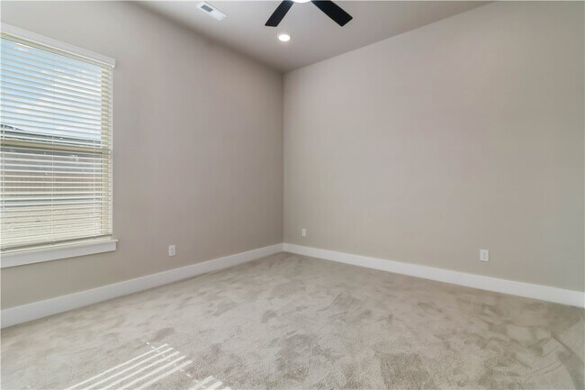 Building Photo - 500 Apollo Dr