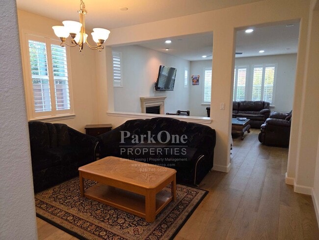 Building Photo - Beautiful 4 Bed 2.5 Bath Cul-de-Sac Home in San Ramon