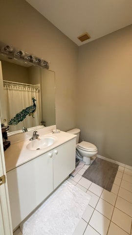 Building Photo - 6393 Bella Cir