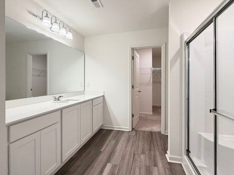 Building Photo - 937 Berkeley Glen Rd