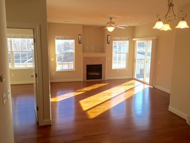 Building Photo - 600 Grandview Ct