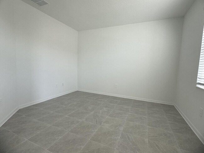 Building Photo - 1833 Cockpit Ln