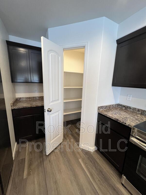 Building Photo - 1508 Danny Pl