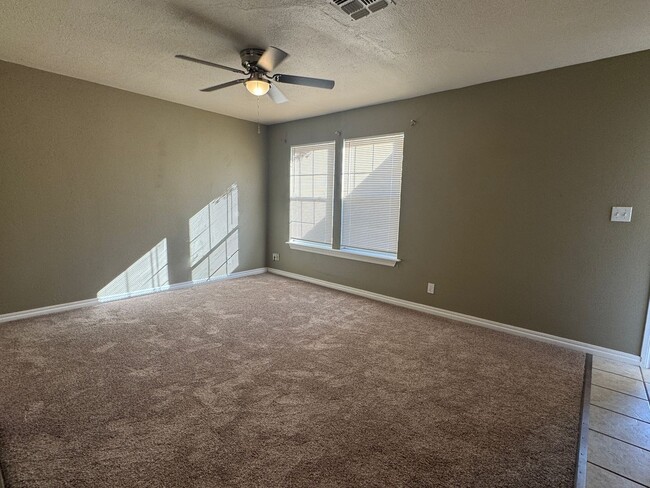 Building Photo - 3109 NW Liberty- AVAILABLE NOW!