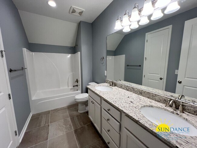 Building Photo - 162 Creve Core Dr