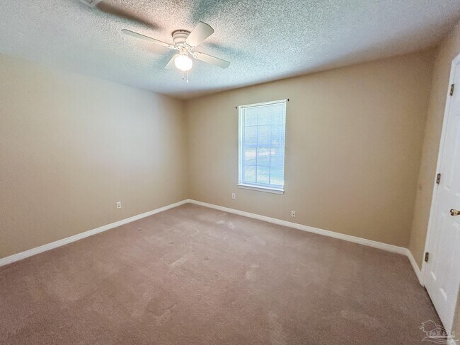 Building Photo - 1415 Tender Oaks Ln