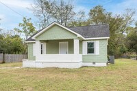 Building Photo - 1223 2nd St SW