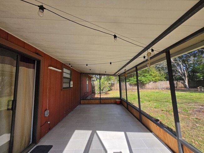 Building Photo - 3/2- Adorable home in Northwood Pines