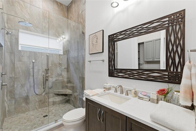 Building Photo - 340 Ocean Crest Dr