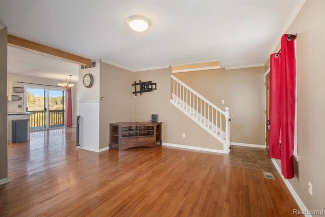 Building Photo - 10288 Buckhorn Lake Rd