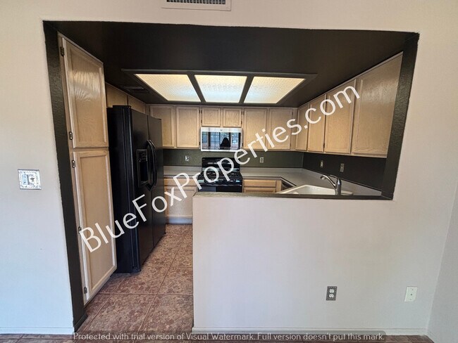 Building Photo - 231 N Ashbury Ln