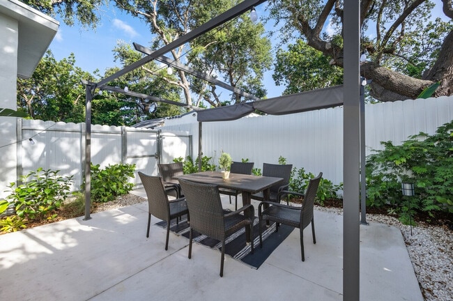 Building Photo - 11 NW 68th Terrace