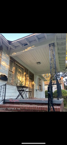 Front porch - 1445 Rensselaer Ave