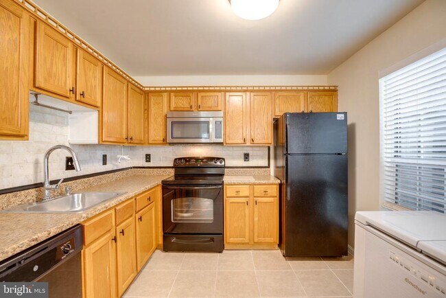 Building Photo - 11180 Rienzi Pl