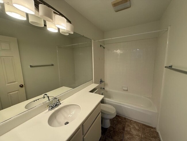 Building Photo - Welcome to Wagon Wheel – 4 Bed + Office | ...