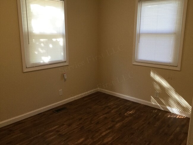 Building Photo - Two Bed House in Stockton, MO!  This house was gutted and rebuilt!  Everything is NEW!