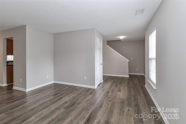 Building Photo - 109 Pleasant Grove Ln