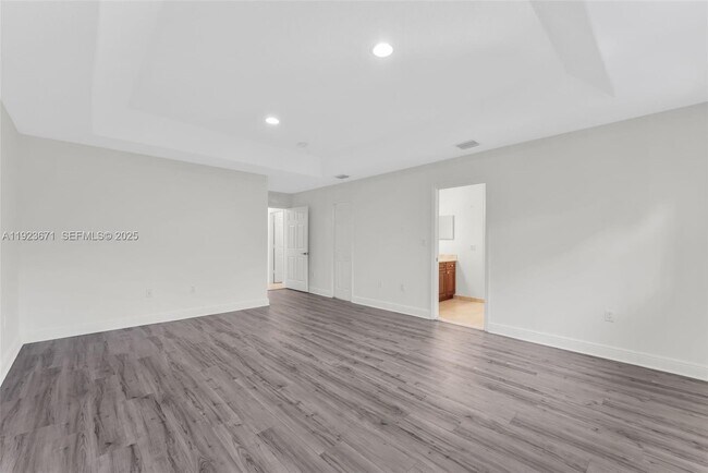 Building Photo - 13909 SW 86th Ct