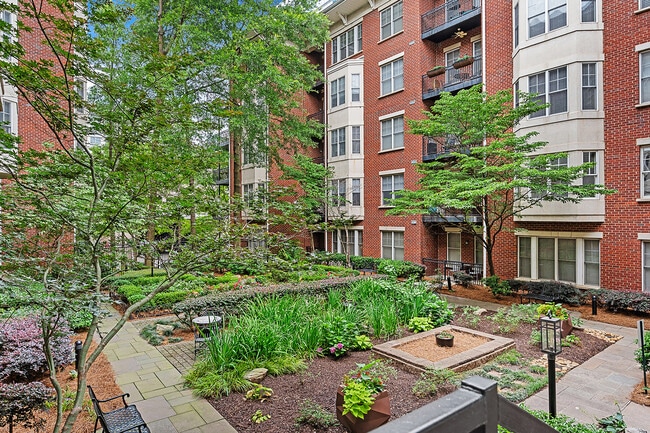 Building Photo - 850 Piedmont Ave NE