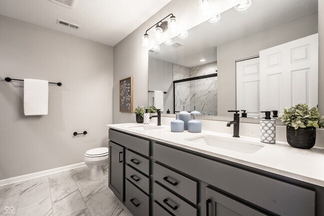 Building Photo - 17491 Fetzer Ct