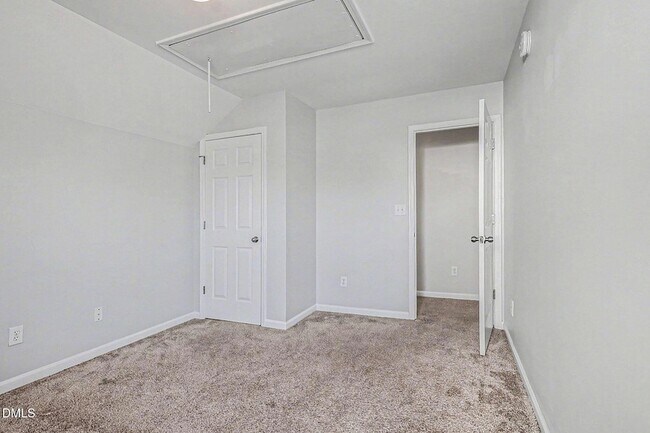 Building Photo - 221 Payton Dr