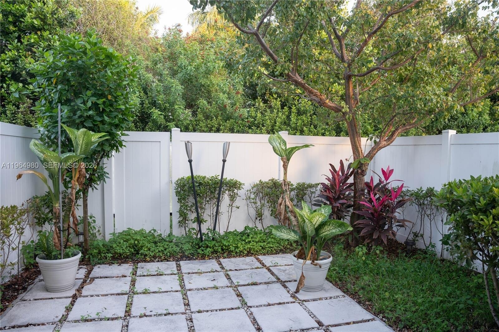 Building Photo - 11091 W 32nd Ln