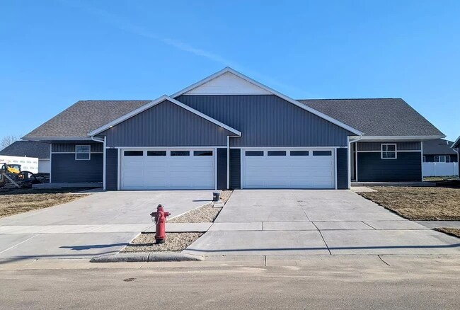 Building Photo - 304 Nieson St