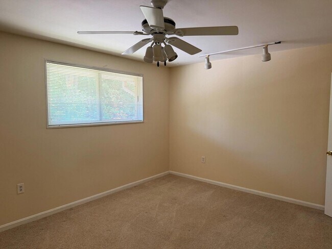 Building Photo - 2839 Kalmia Lee Ct