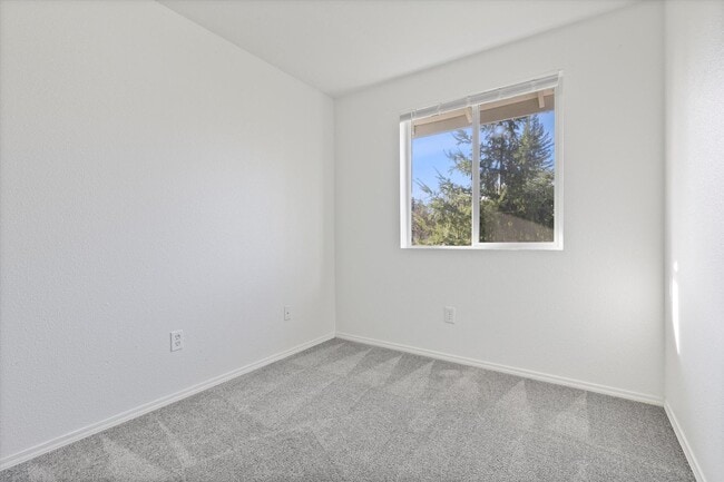 Interior Photo - Lincoln Court