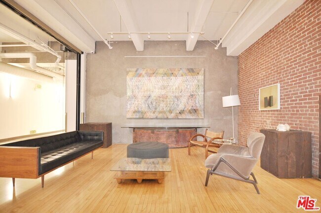 Building Photo - 1850 Industrial St